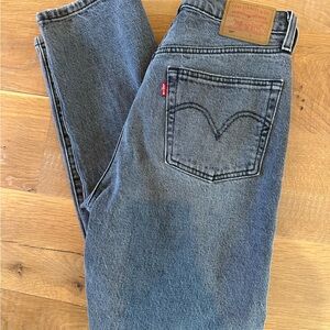 Levi’s 501 Premium Women 26x28 Straight Leg Jeans worn 1x Like New Island $98